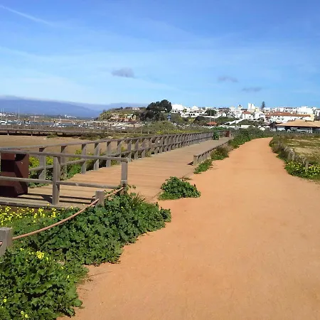 شقة With 2 Bedrooms In With Wonderful Sea View Shared Pool Enclosed Garden 150 M From The Beach *