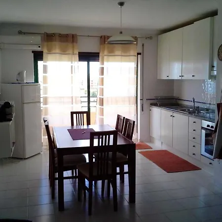 Апартаменти With 2 Bedrooms In With Wonderful Sea View Shared Pool Enclosed Garden 150 M From The Beach
